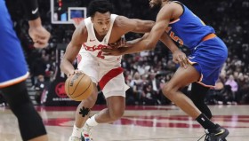 九游体育-包含从金州勇士冲刺阶段队长鼓劲到风云突变俄克拉荷马雷霆清晨完成体检，纽约尼克斯防线松动备战英超的词条